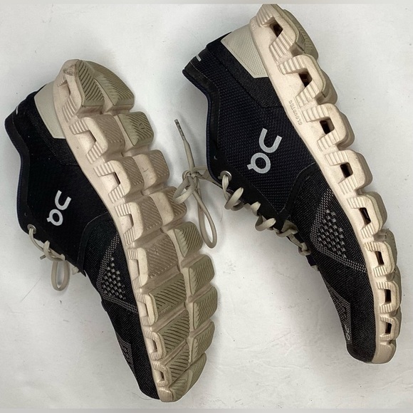 Cloudtec women’s black/beige runners. Cloud X. Size 9W. - Picture 4 of 10